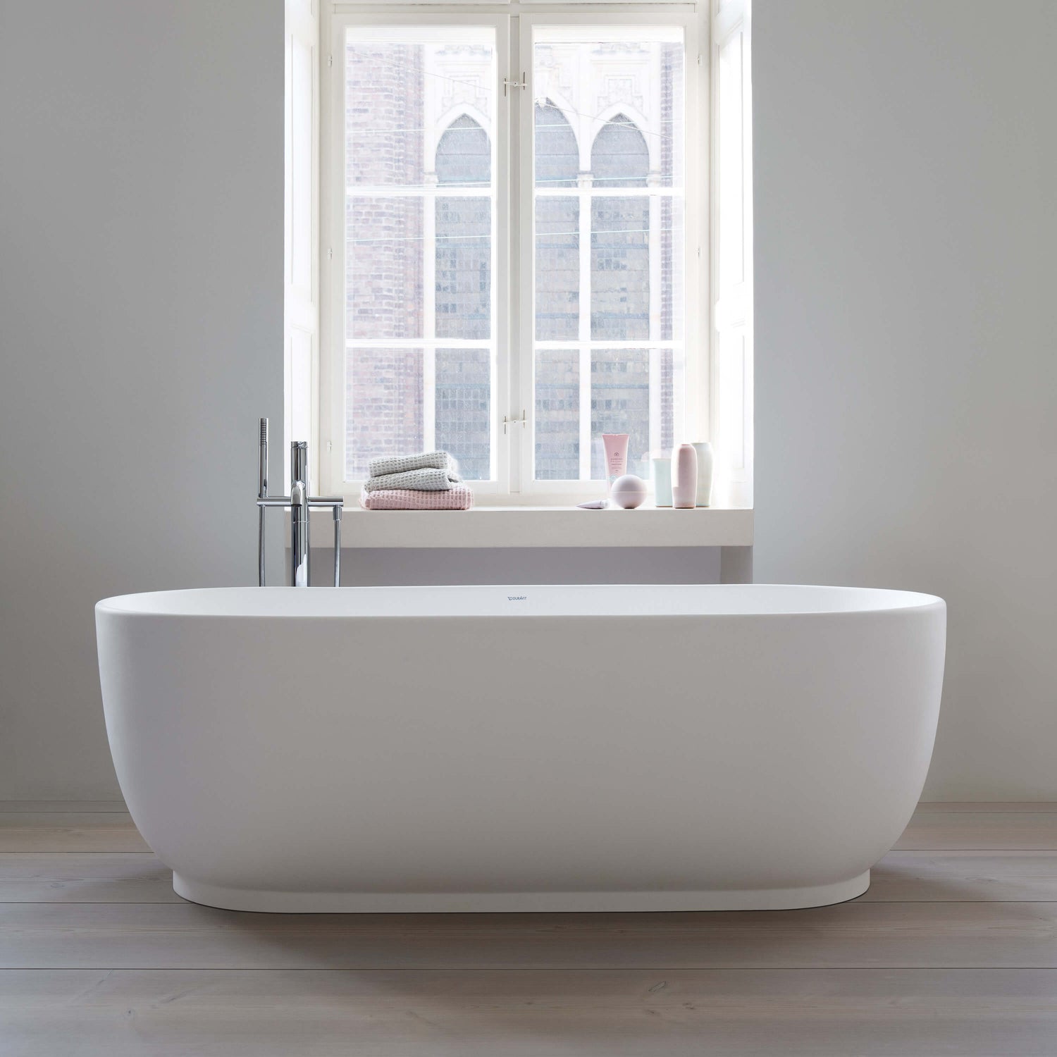 Duravit's best-selling high-end bathtub 700461