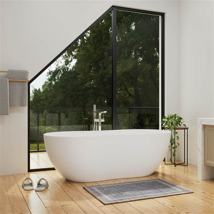 G8 1079W67 freestanding bathtub with modern aesthetic